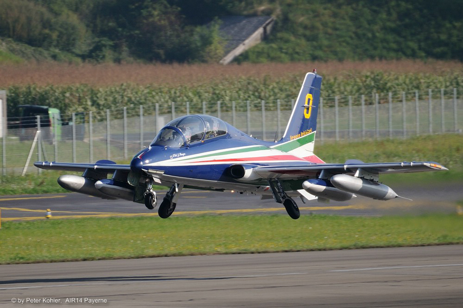 %_tempFileNamecomp_Air14_D300s%20014--%